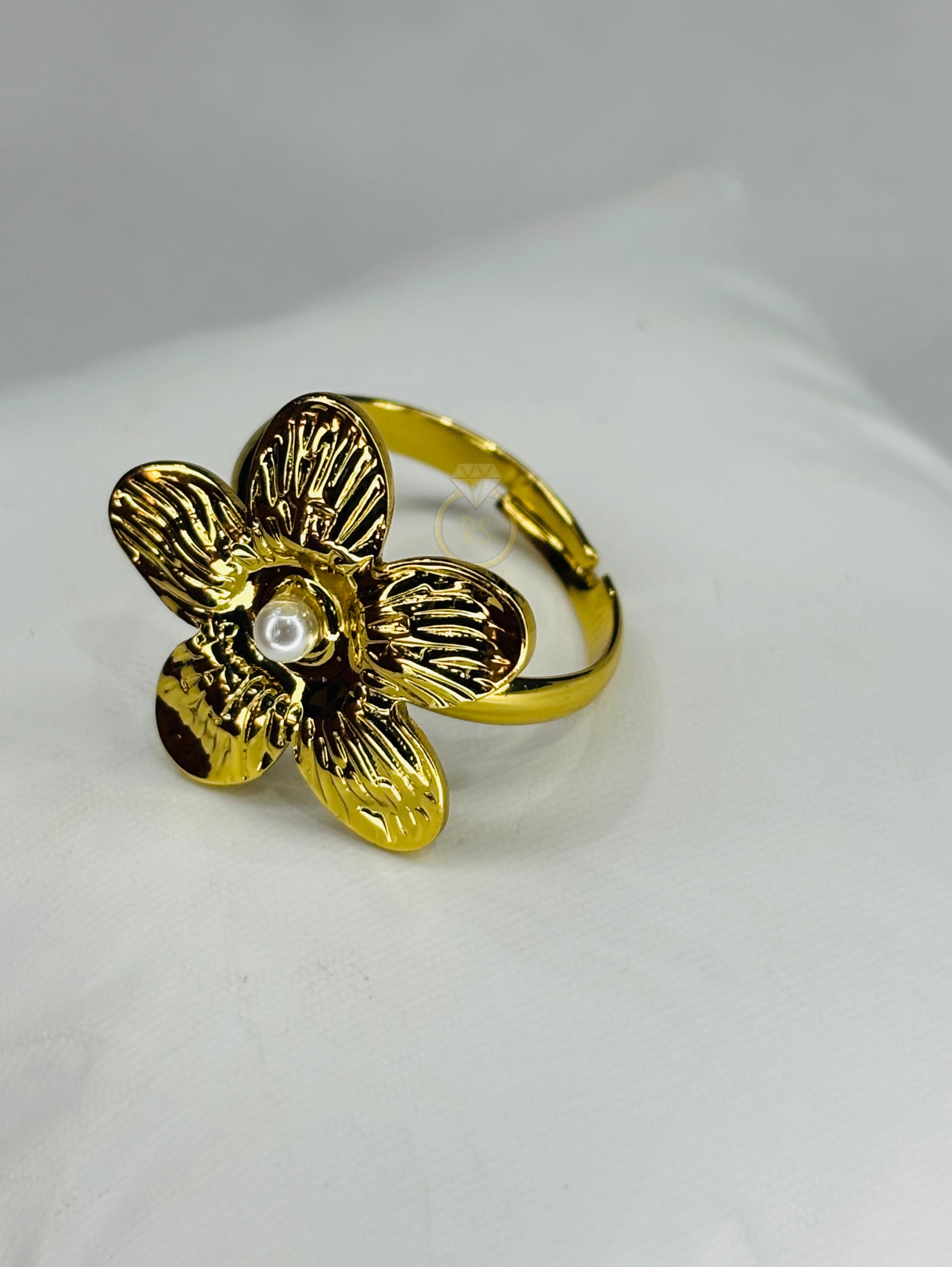 Floral Leaf Pearl Ring