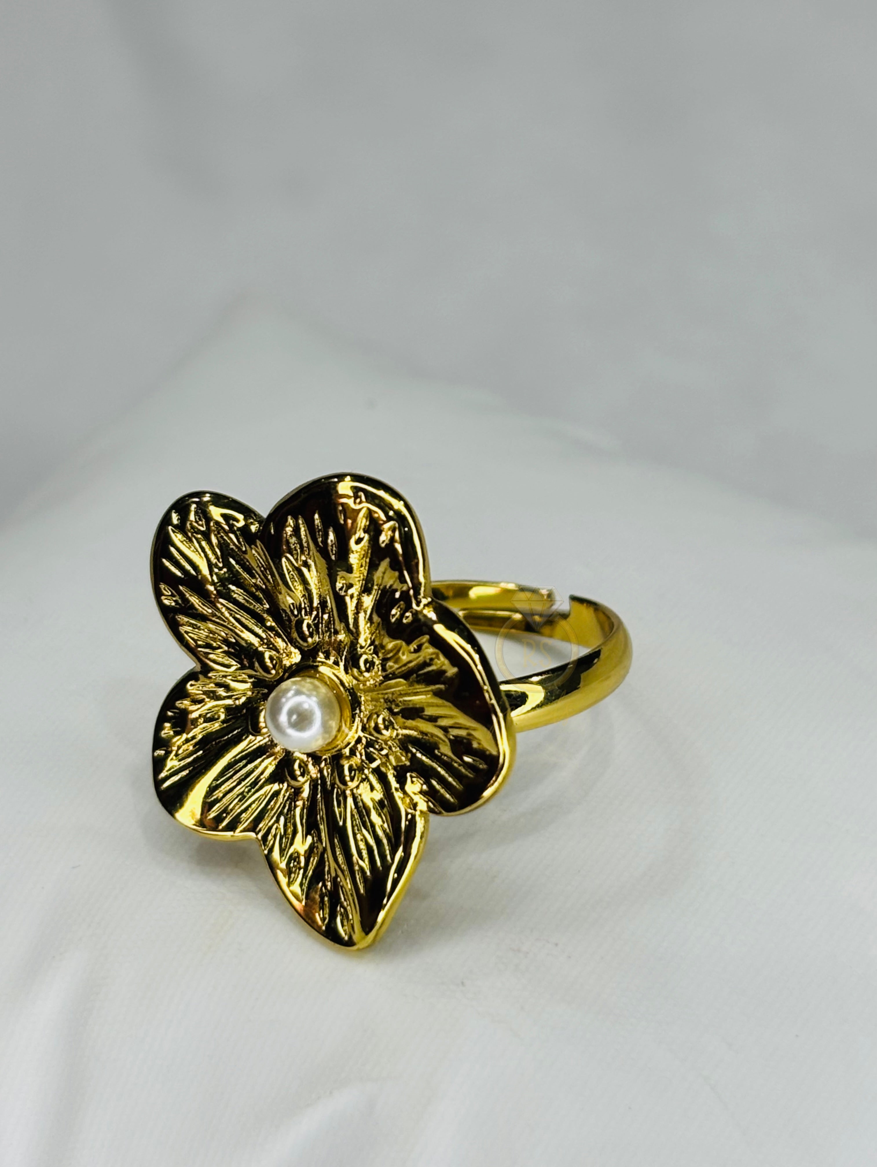 Floral Pearl Ring