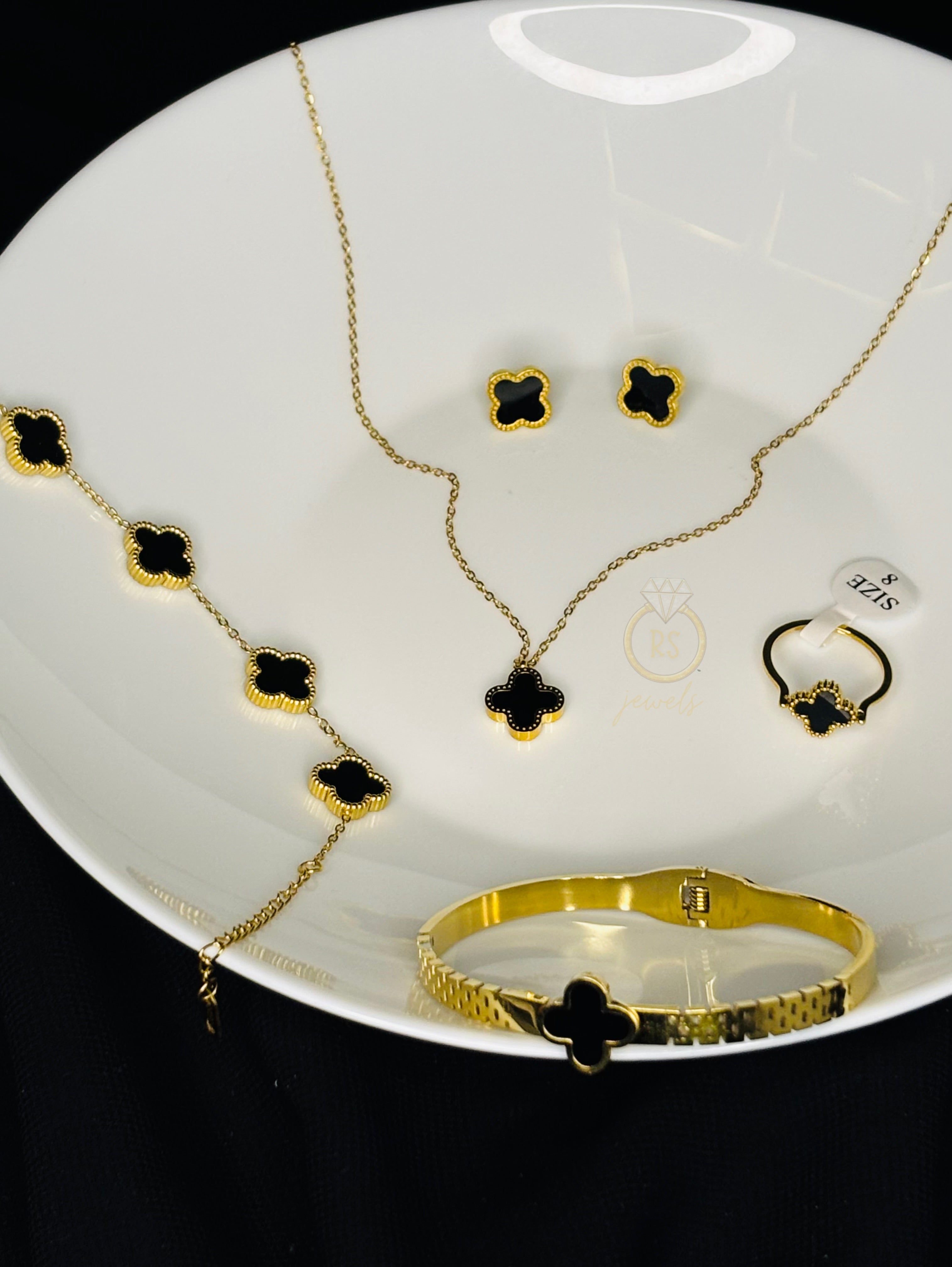 Black Clover Combo Set