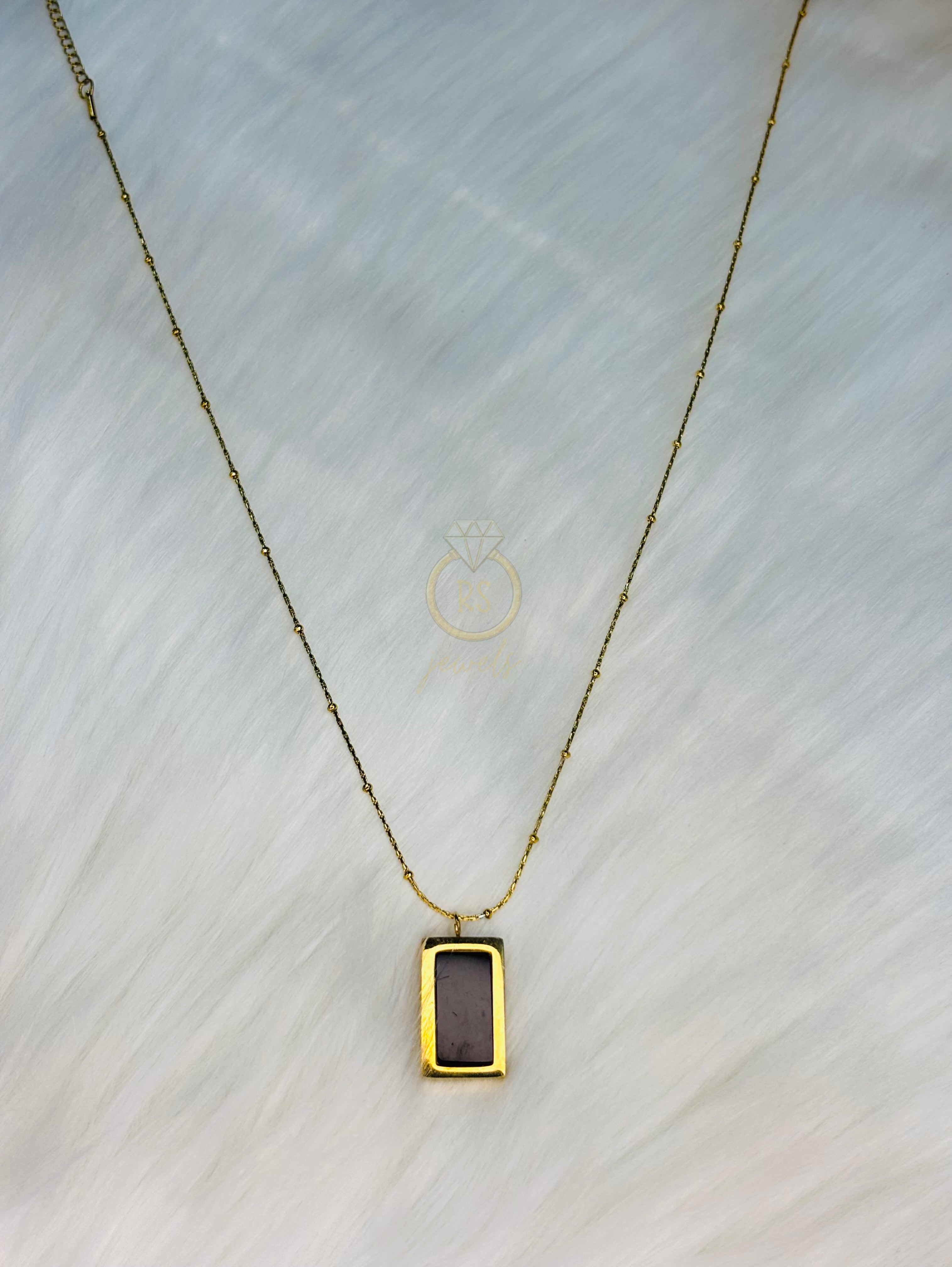 Black & White Pendant